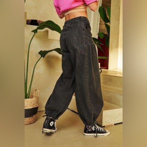 🟠 103B. Adjustable Hem Denim Balloon Pants - Black Wash - Picture 7 of 10